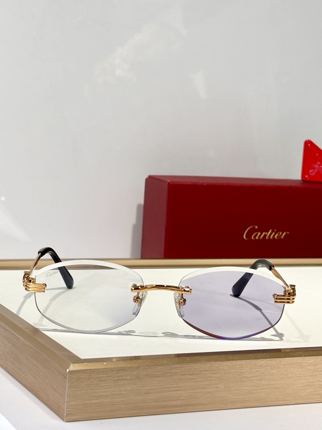  Cartie*
Mod：CT0650S
Size：59-17-142
Photo Chromic
 O