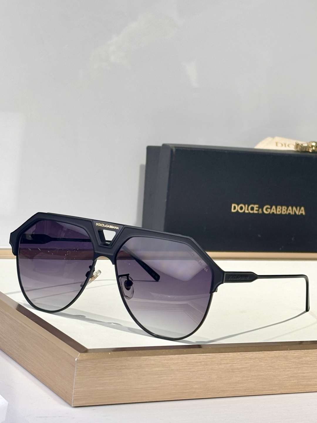  DOLCE & GABBAN*
MODEL：DG2257
SIZE60口13-150
