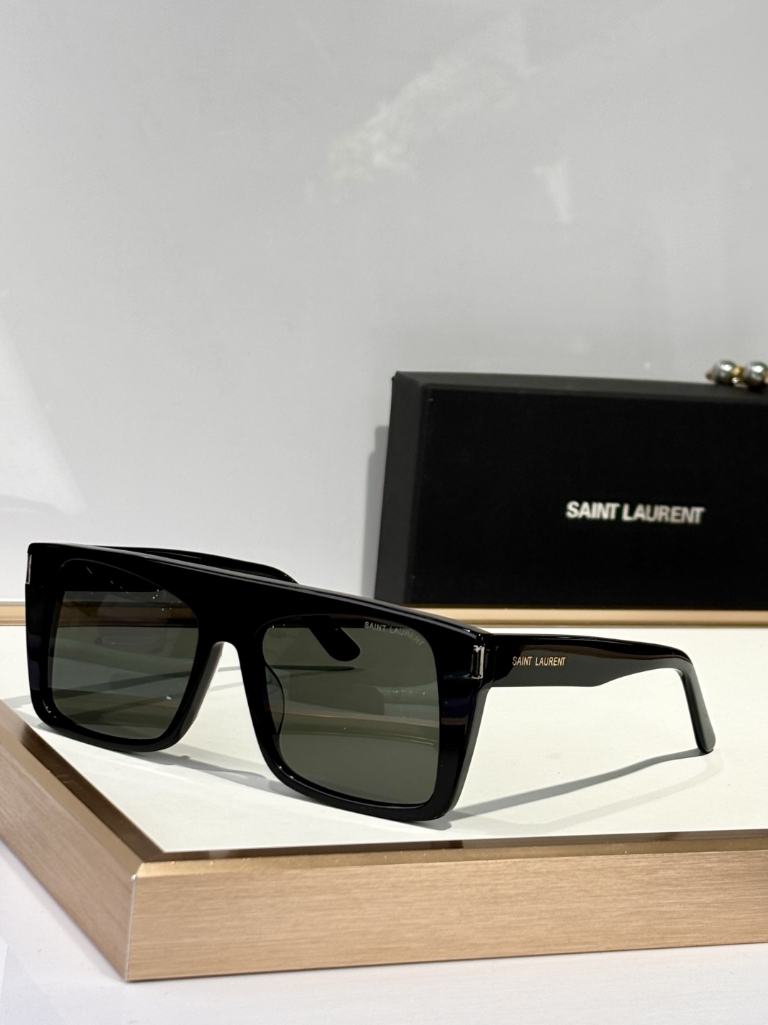  Saint Lauren*
Mod：SL
Size：58-17-145
