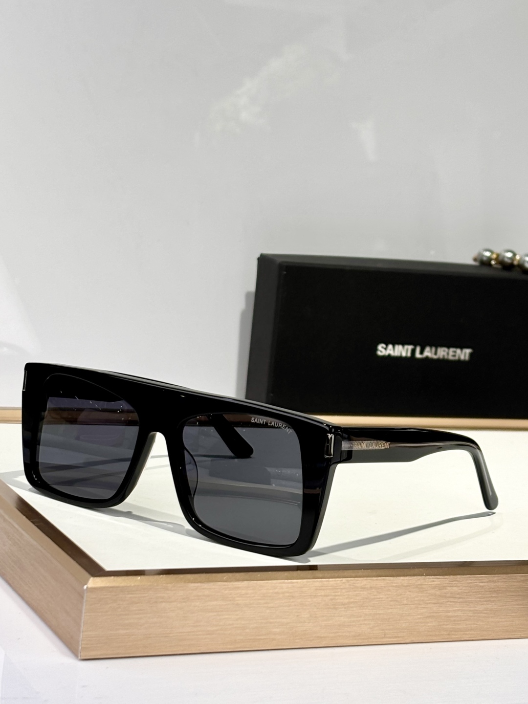  Saint Lauren*
Mod：SL
Size：58-17-145
