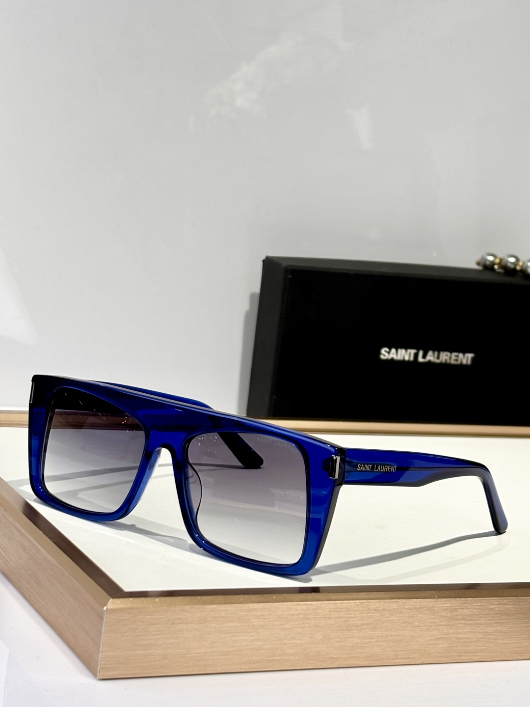  Saint Lauren*
Mod：SL
Size：58-17-145
