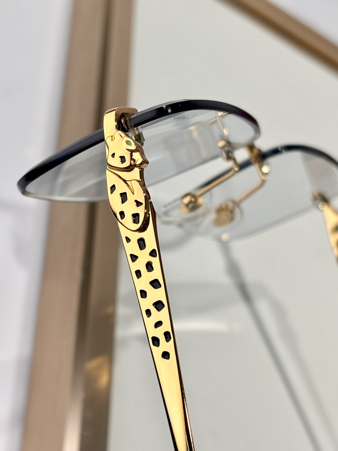  Cartie*
Mod：CT0479S
Size：60-18-140
Photo Chromic
