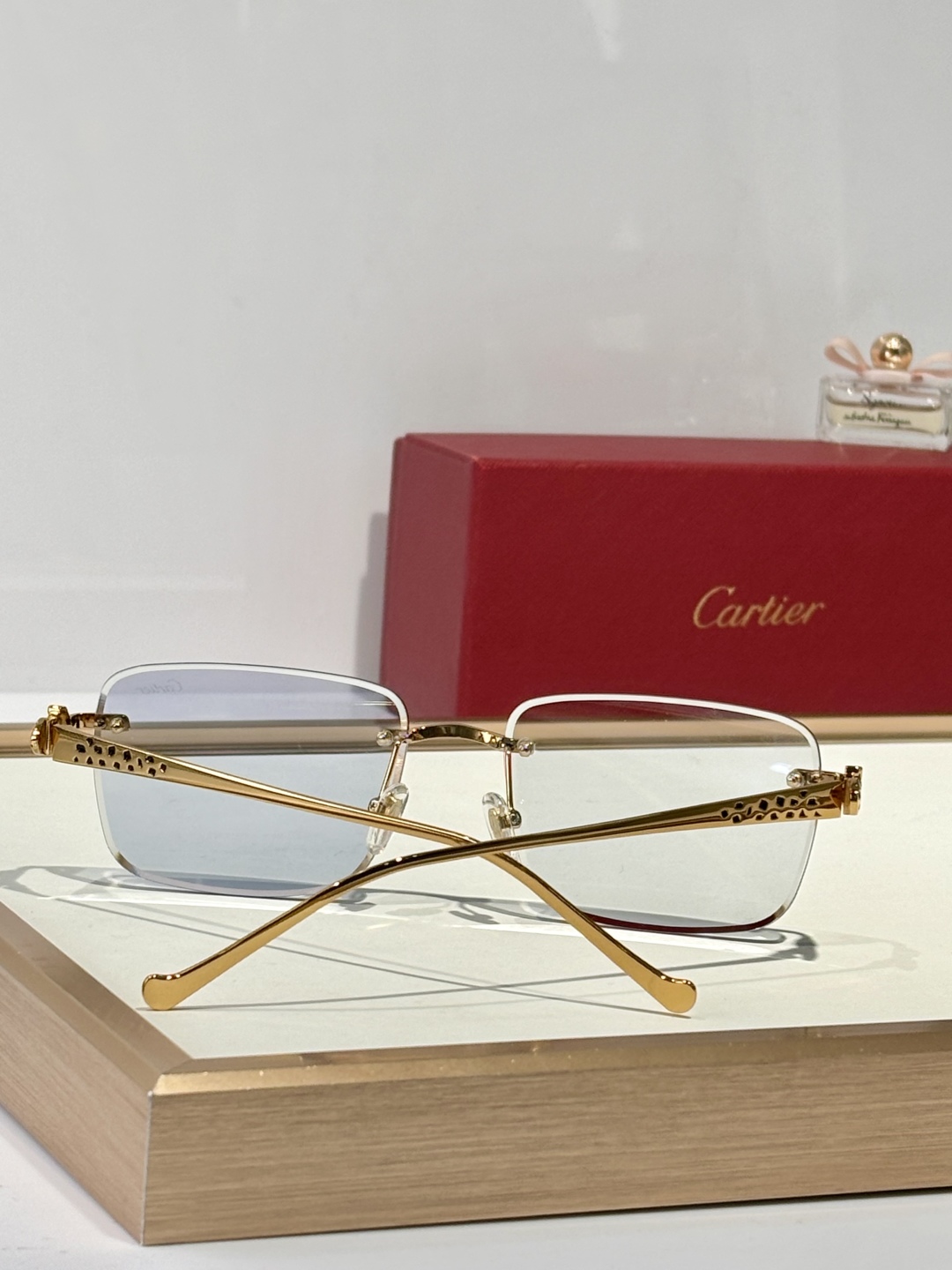  Cartie*
Mod：CT0479S
Size：60-18-140
Photo Chromic
