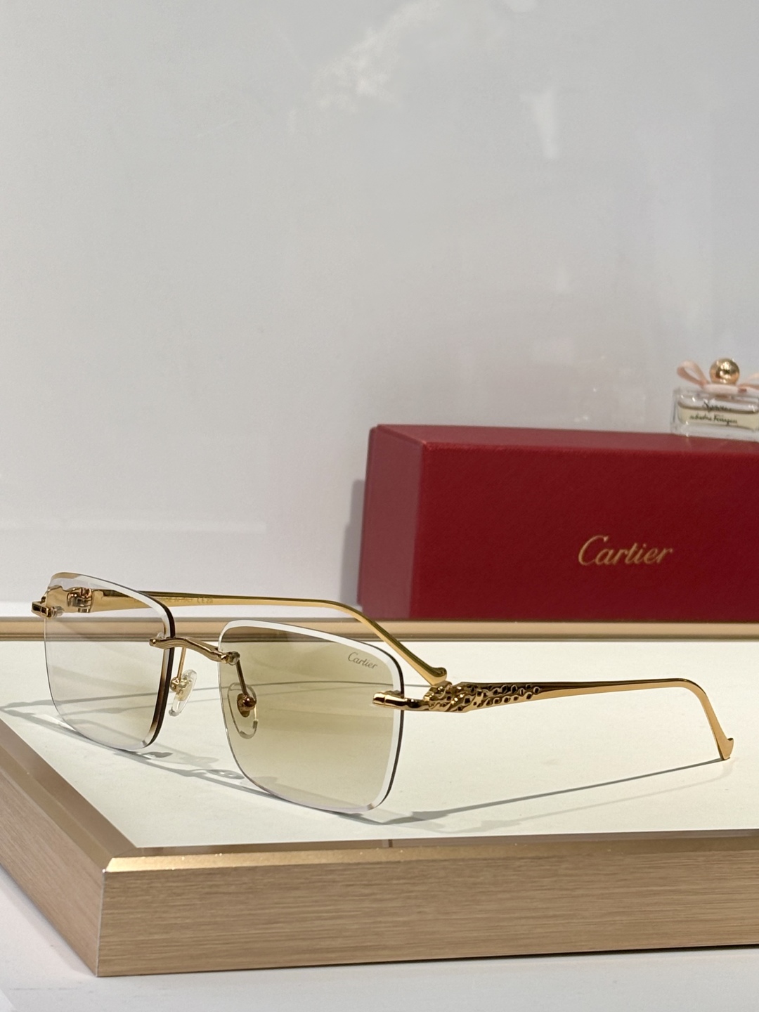  Cartie*
Mod：CT0479S
Size：60-18-140
Photo Chromic

