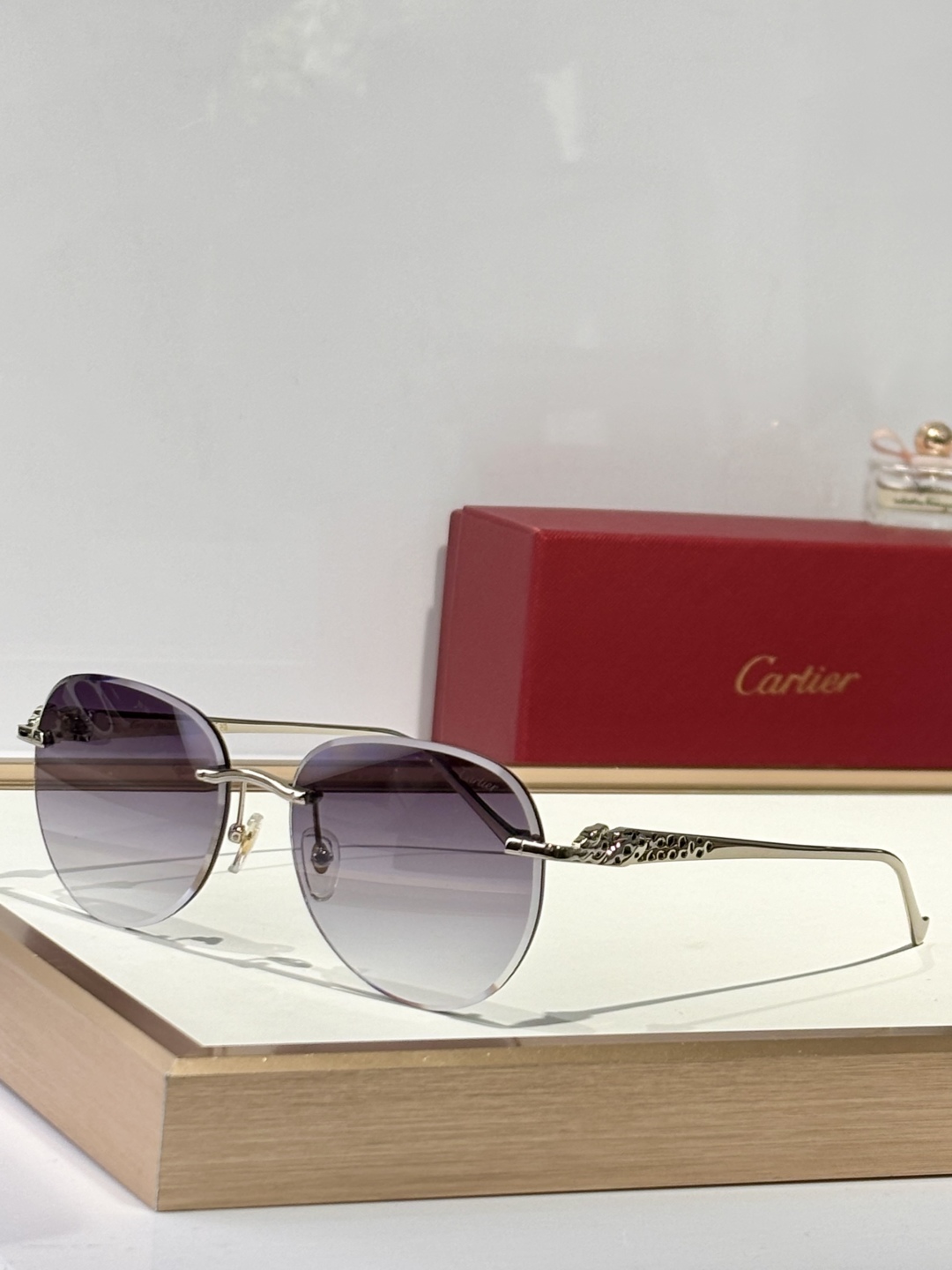  Cartie*
Mod：CT0480S
Size：60-18-140
Photo Chromic
