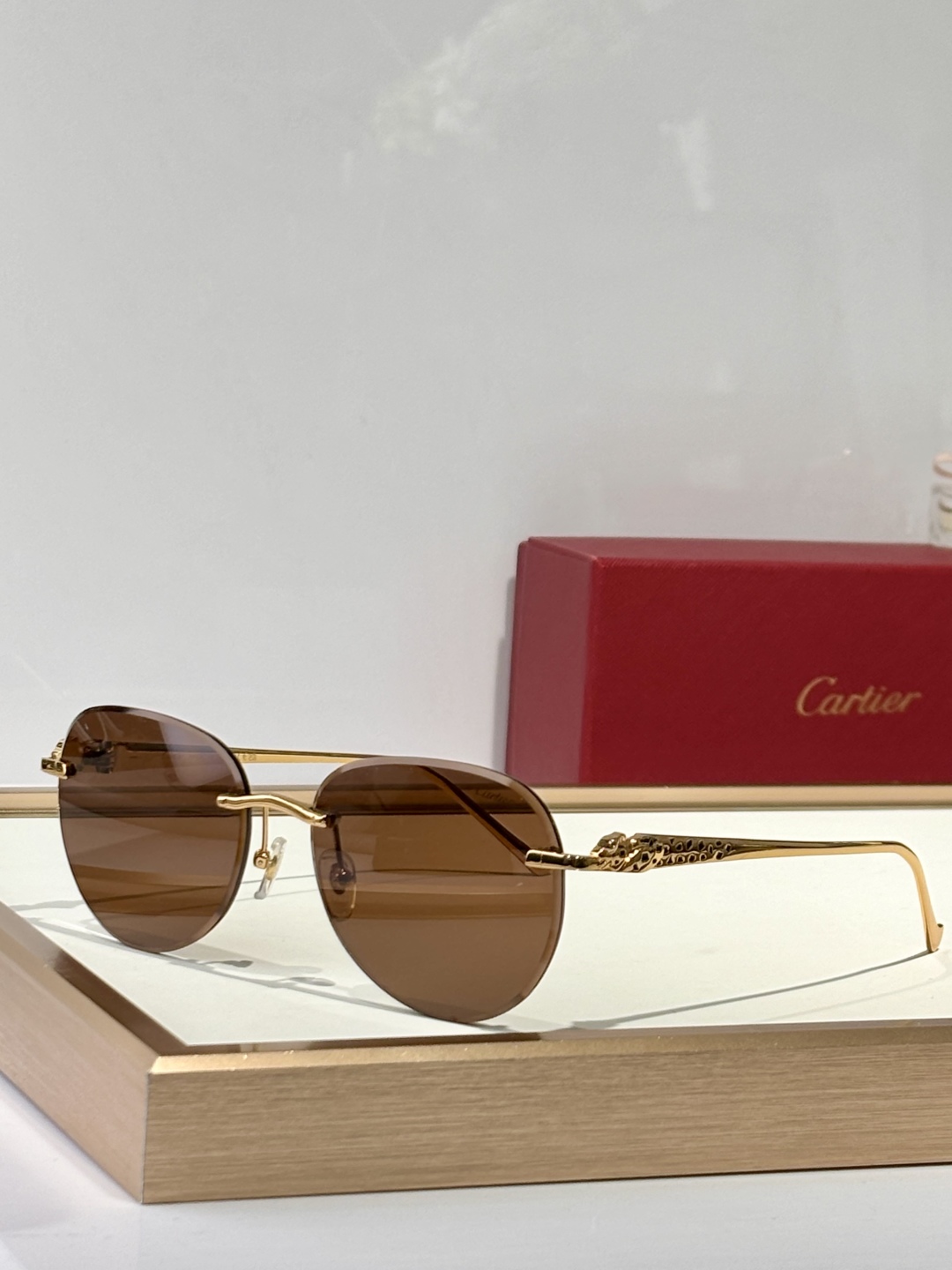  Cartie*
Mod：CT0480S
Size：60-18-140
Photo Chromic
