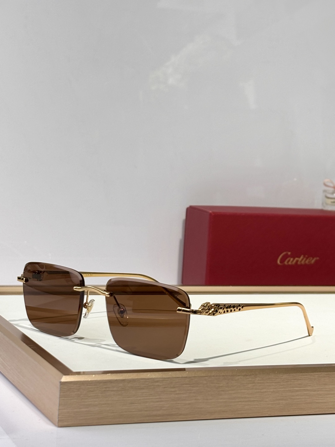  Cartie*
Mod：CT0479S
Size：60-18-140
Photo Chromic
