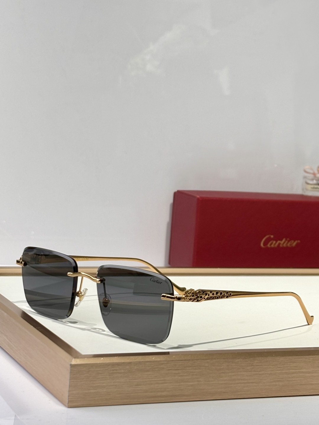  Cartie*
Mod：CT0479S
Size：60-18-140
Photo Chromic
