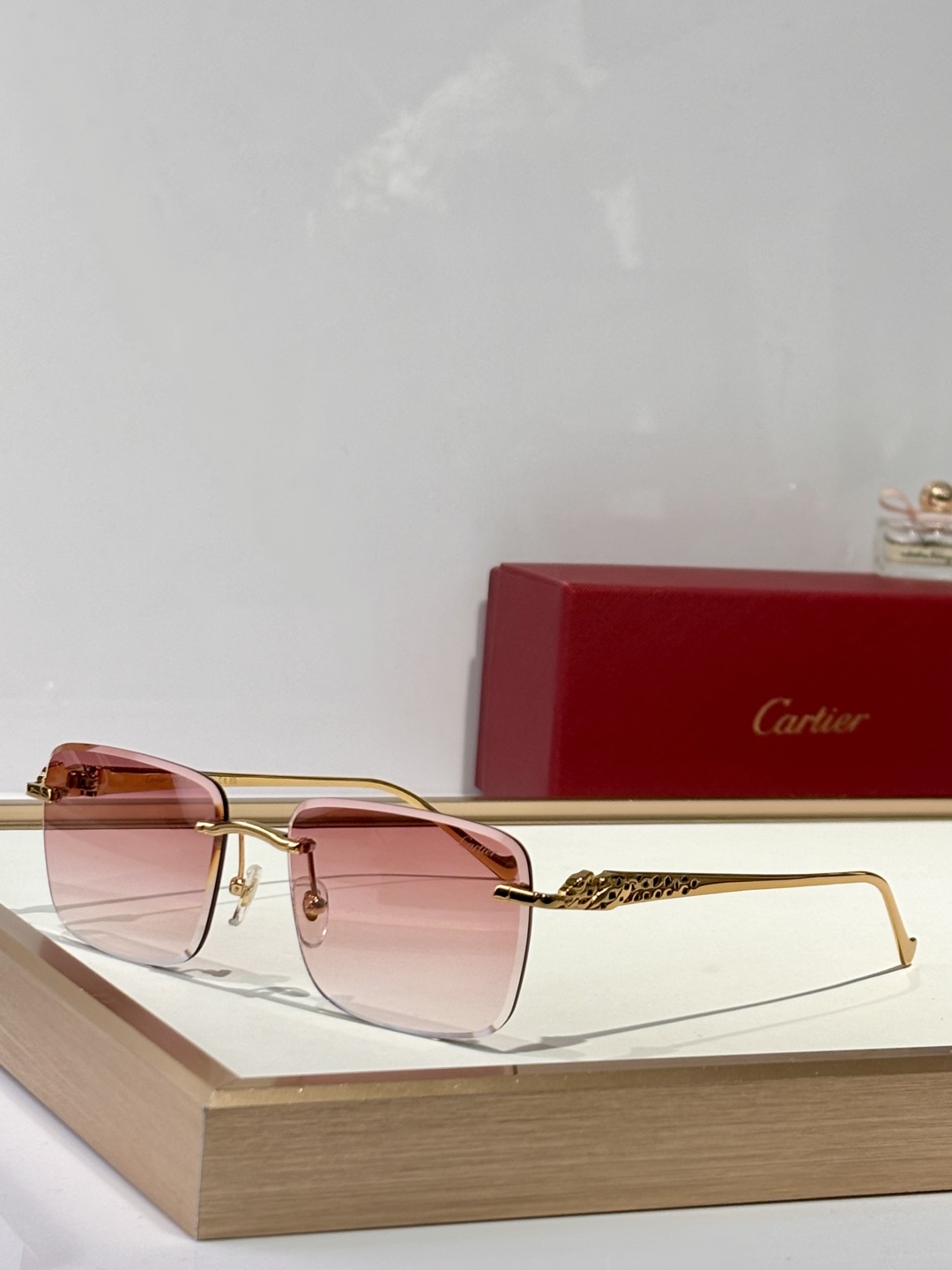  Cartie*
Mod：CT0479S
Size：60-18-140
Photo Chromic
