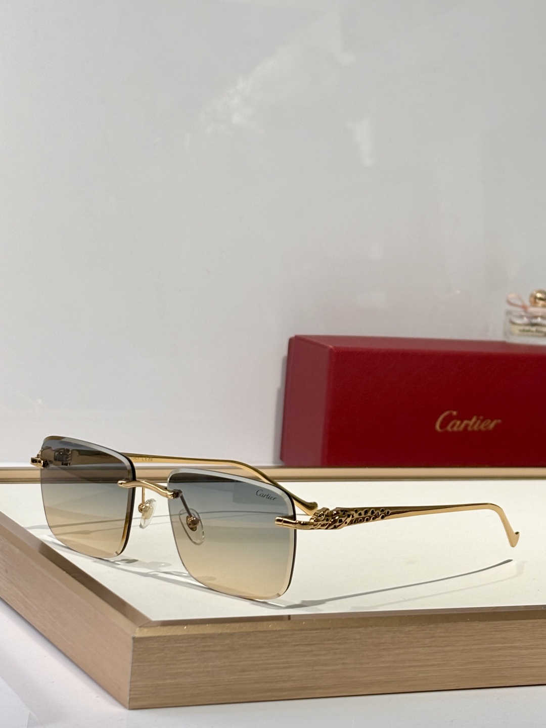  Cartie*
Mod：CT0479S
Size：60-18-140
Photo Chromic

