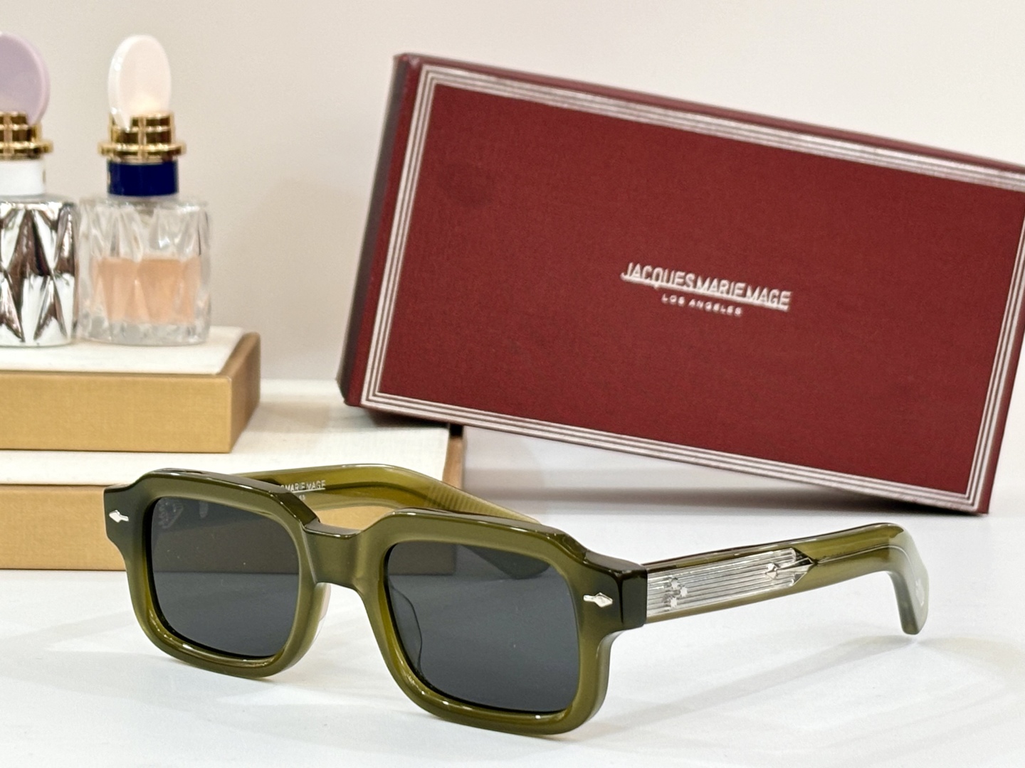  JACQUES MARIE MAG*
MODEL： SANDRO
SIZE：51口22-146
