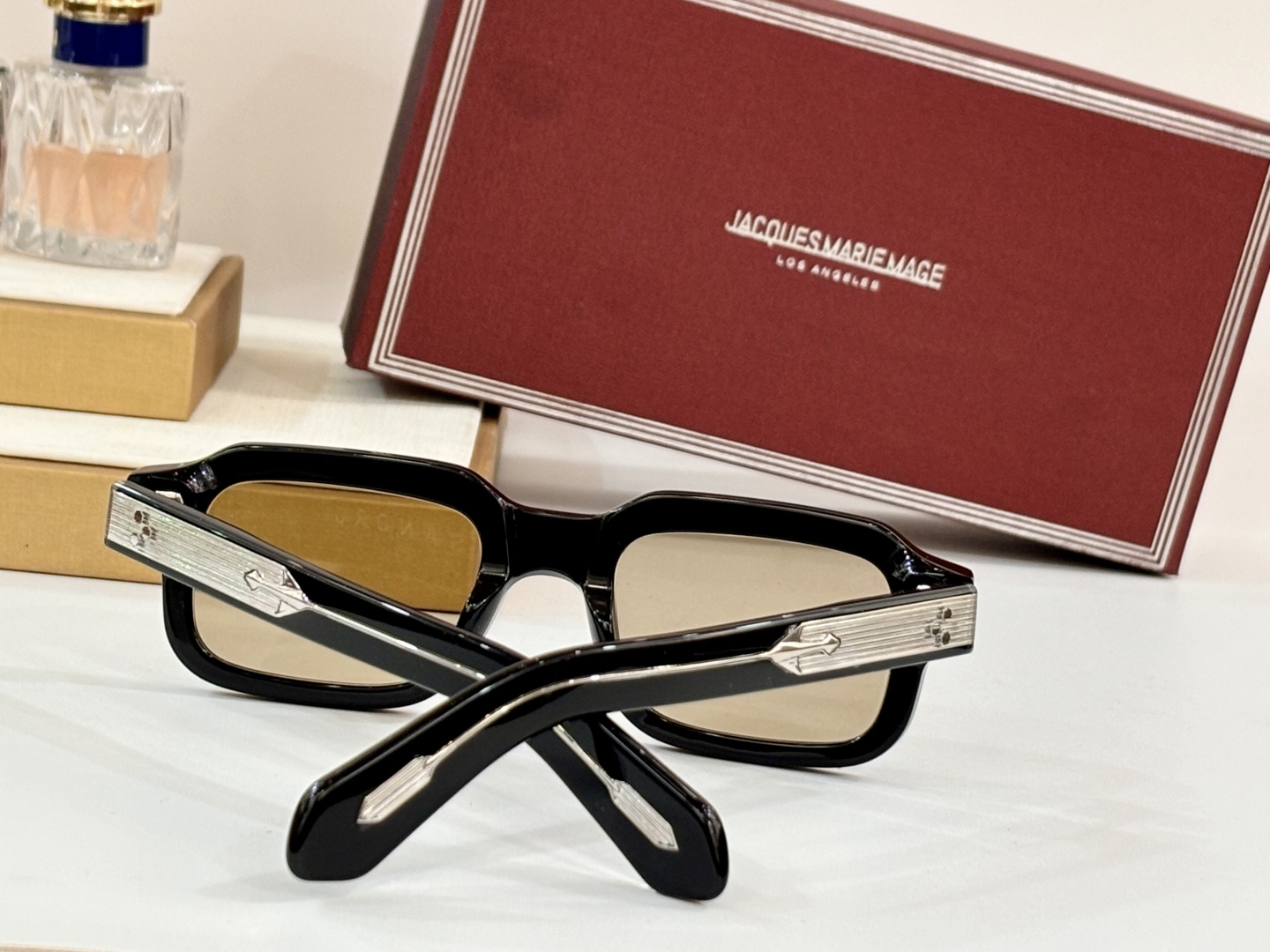  JACQUES MARIE MAG*
MODEL： SANDRO
SIZE：51口22-146
