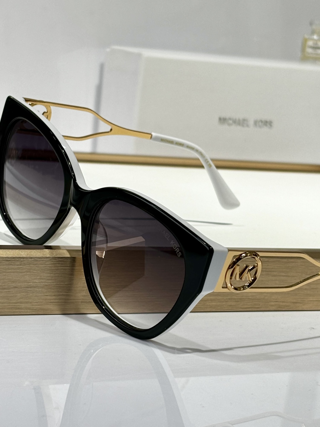  MICHAEL KORS
MOD：MK2154
Size：54口19 140
