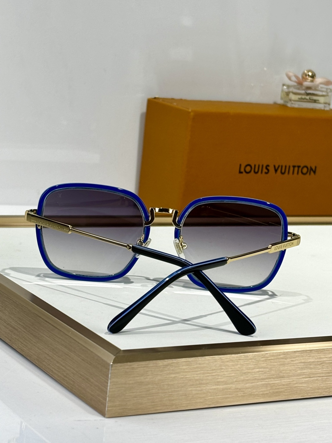  LOUI
MOD：Z2065W
size55口19-145

