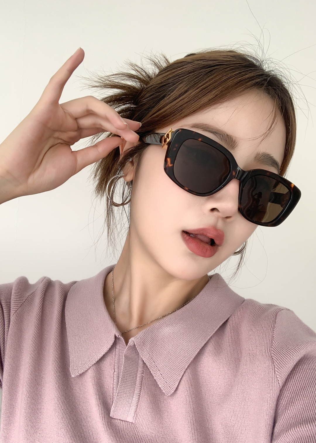  FENDI
MOD：FE40138I
Size：54口19-140
