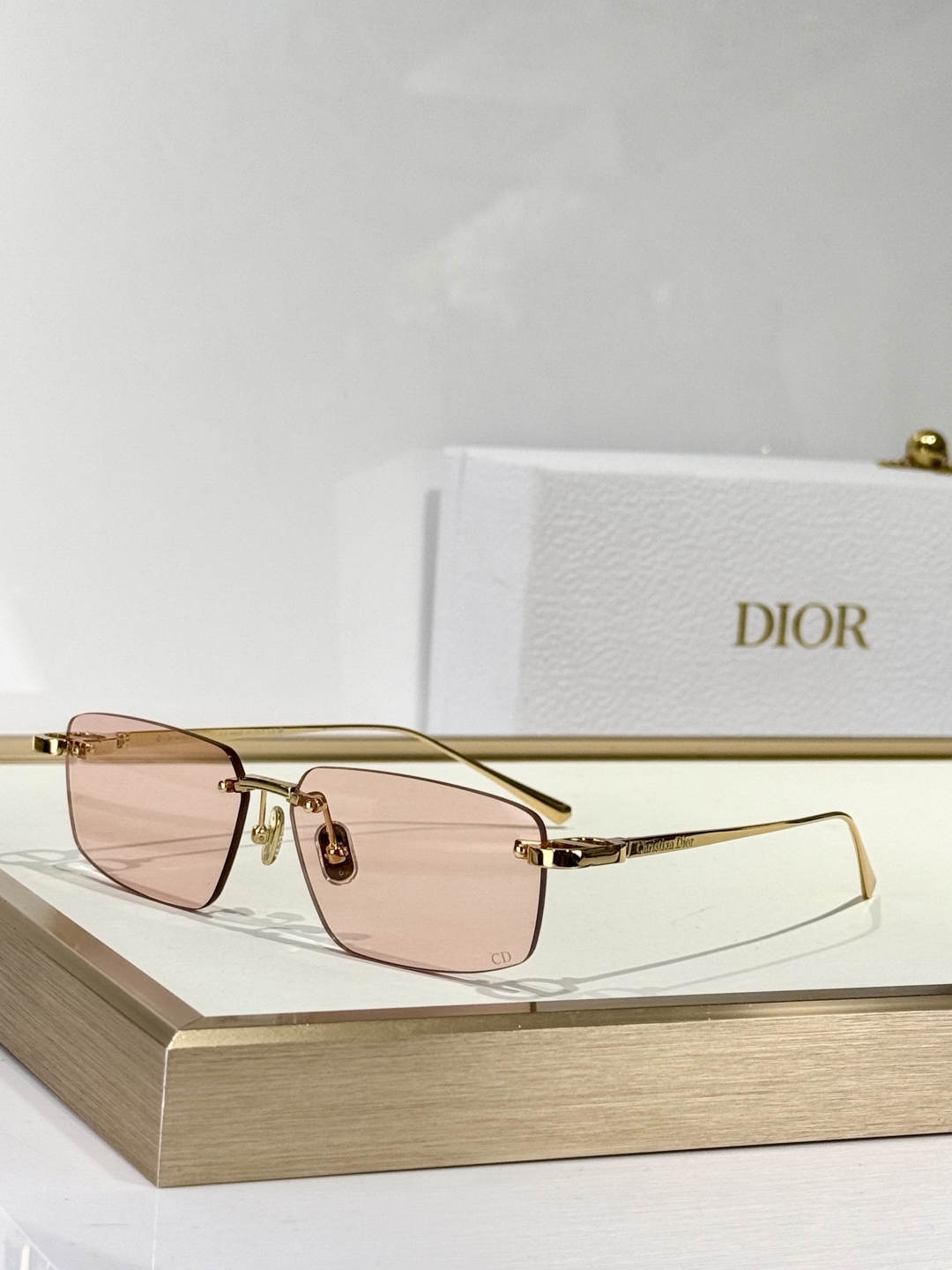  DIOR
CDiorS4U
Size：59口14 135
