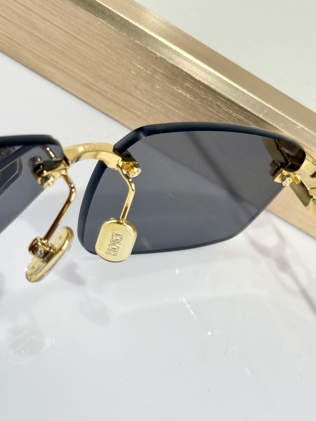  DIOR
CDiorS4U
Size：59口14 135
