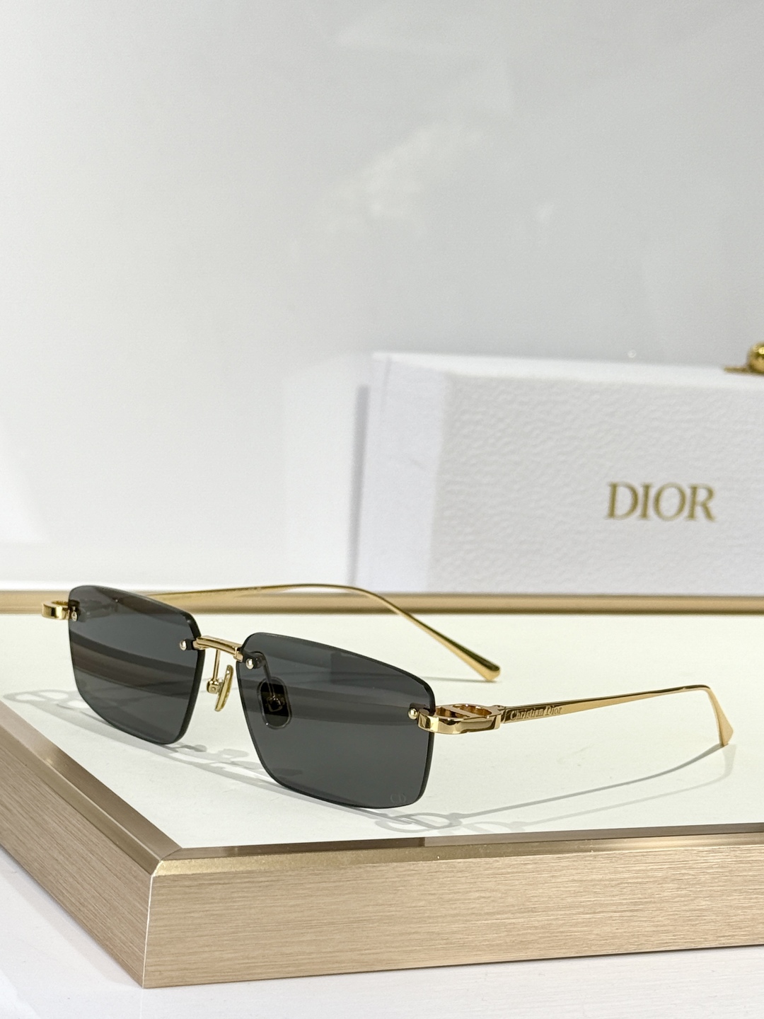  DIOR
CDiorS4U
Size：59口14 135
