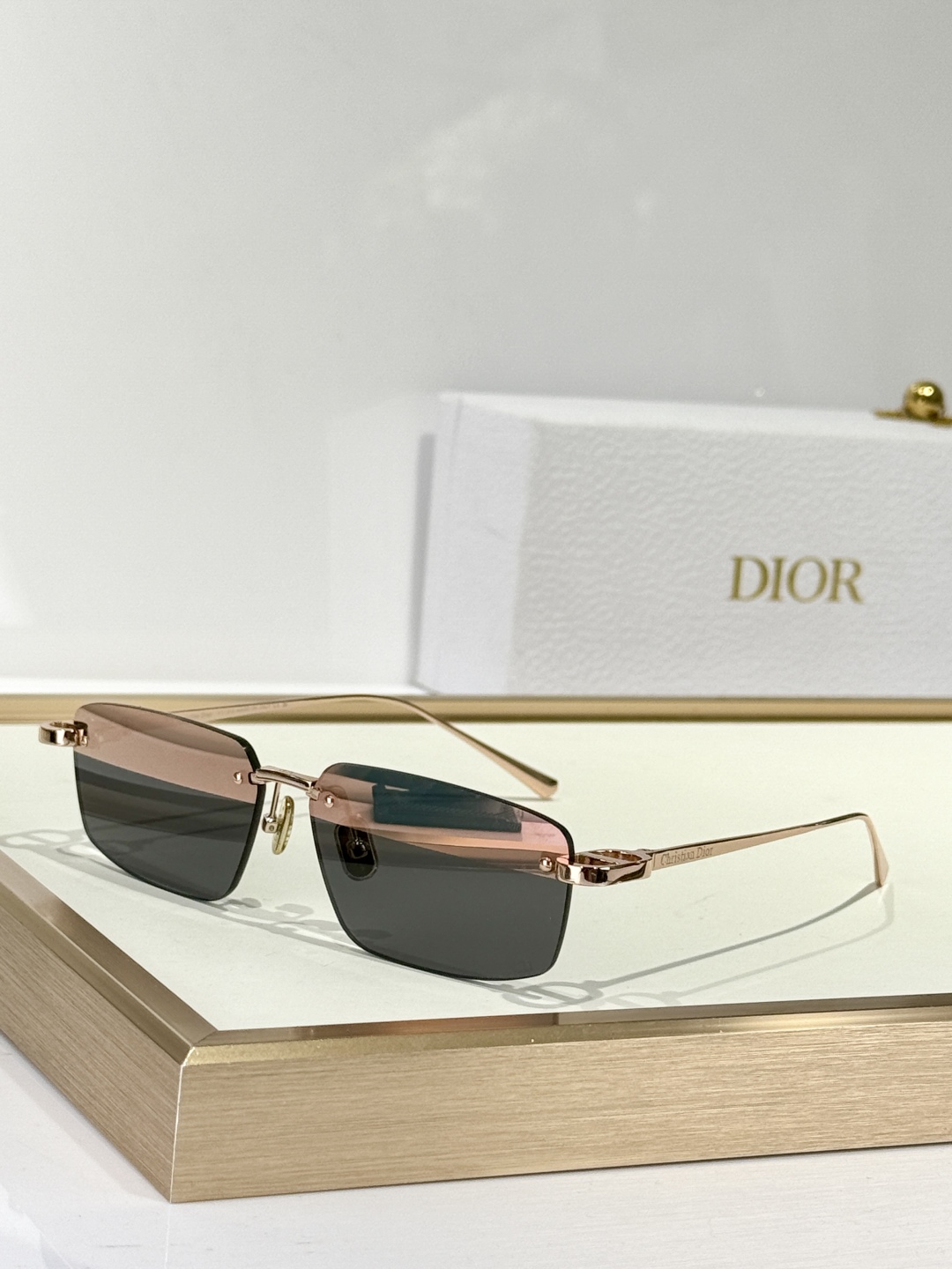  DIOR
CDiorS4U
Size：59口14 135
