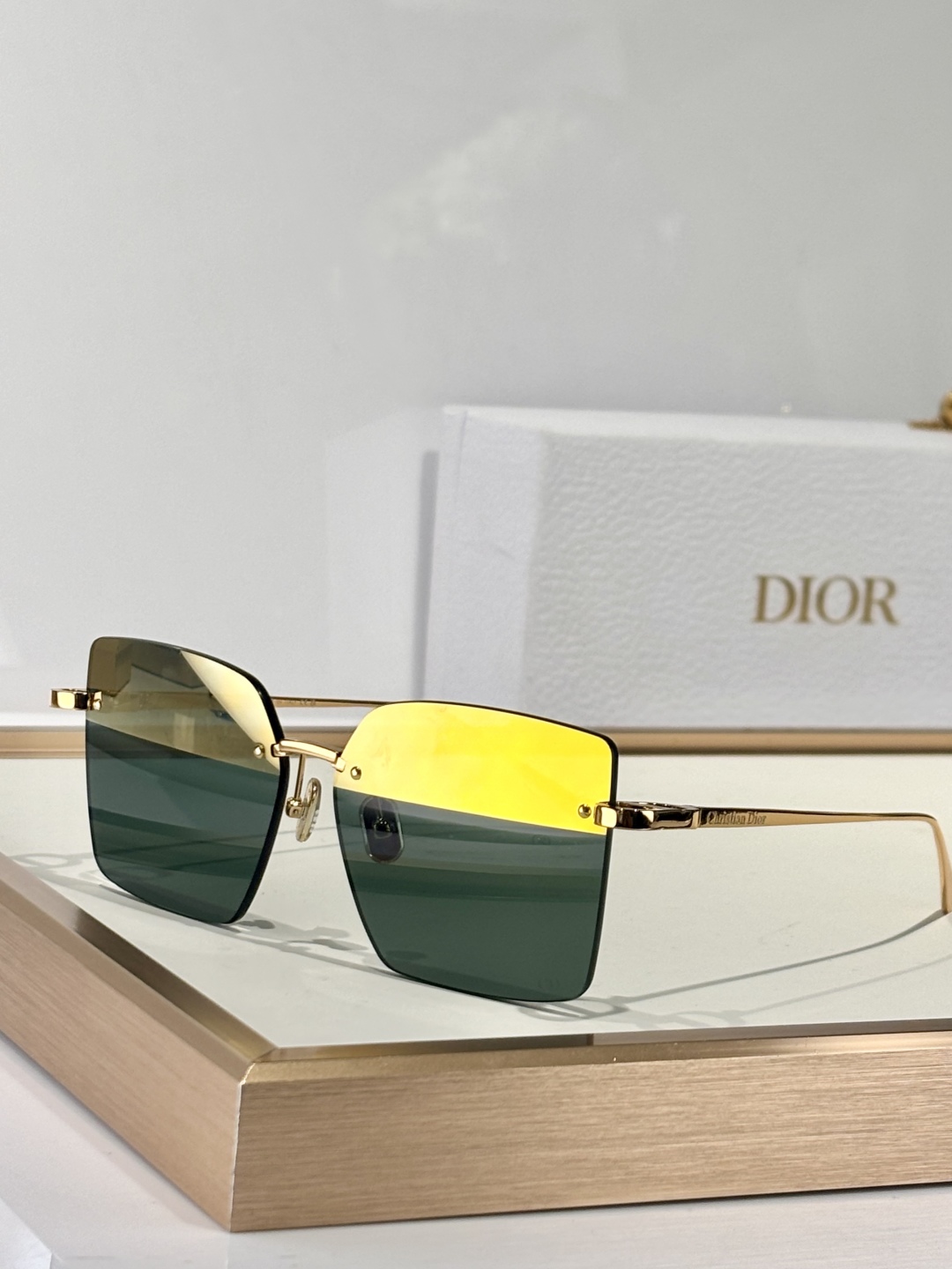  DIOR
CDiorS3U
Size：58口15 135
