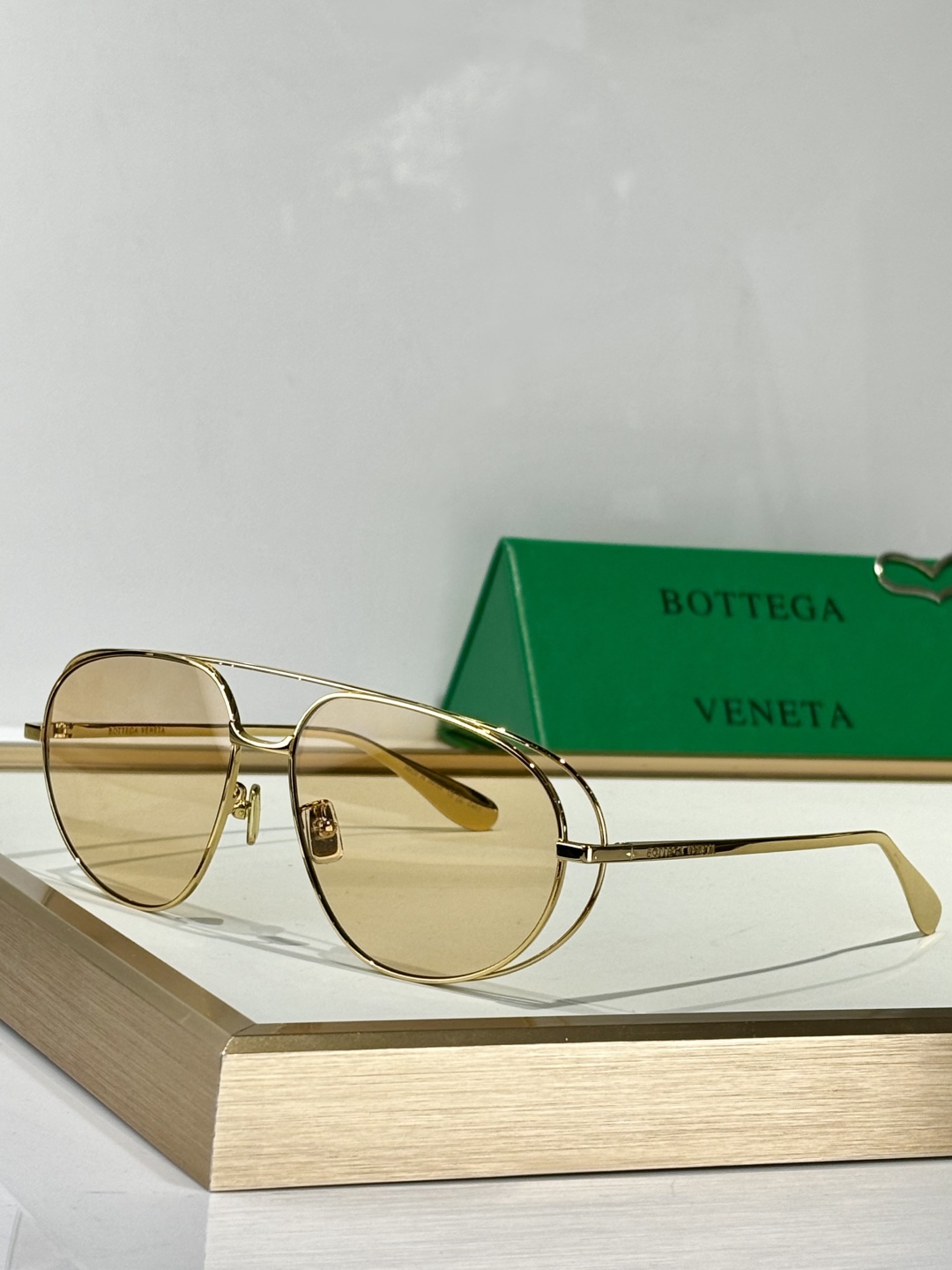  Bottega Veneta
MODEL：BV1344S
SIZE：61口15-140
