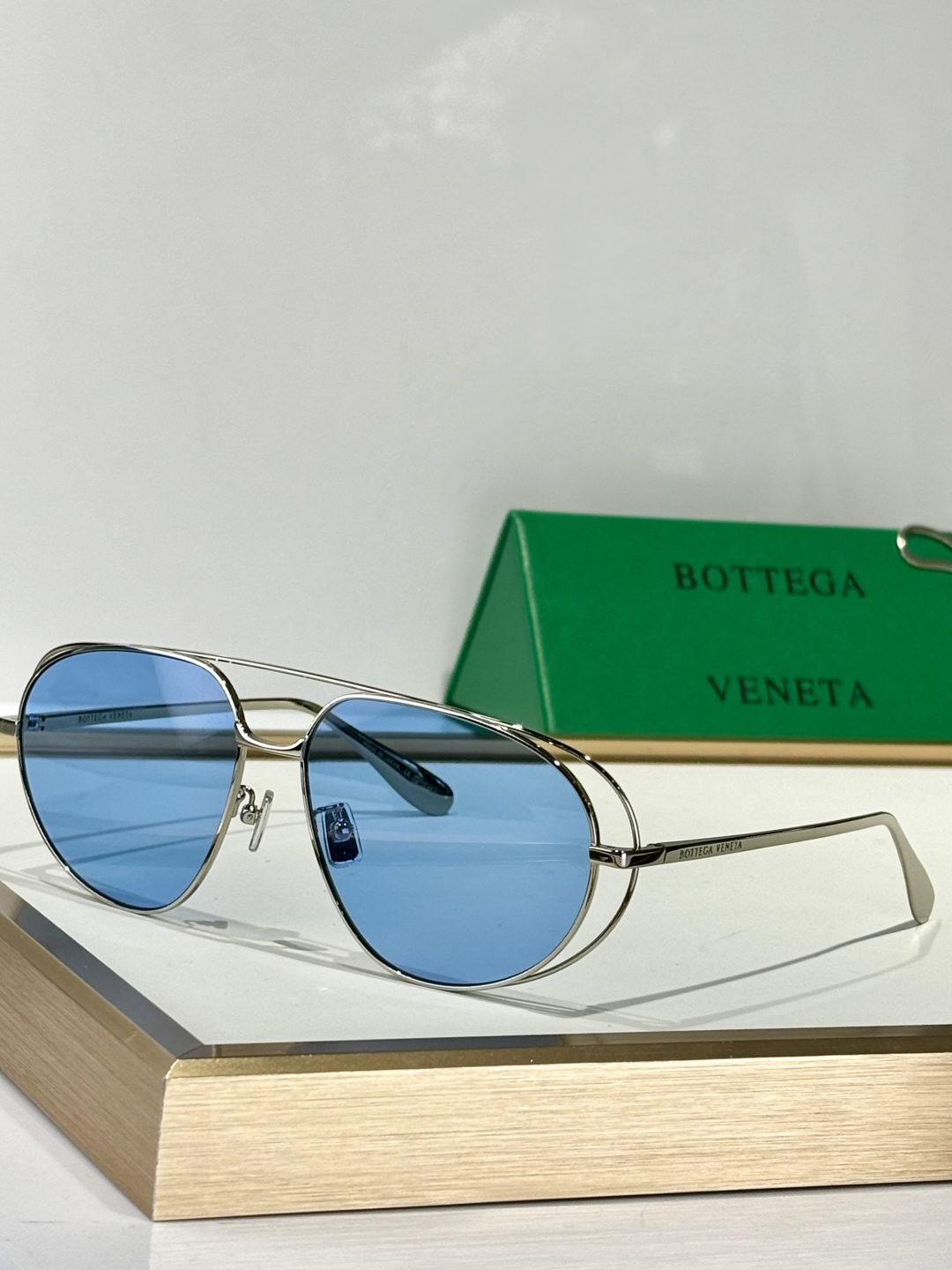  Bottega Veneta
MODEL：BV1344S
SIZE：61口15-140
