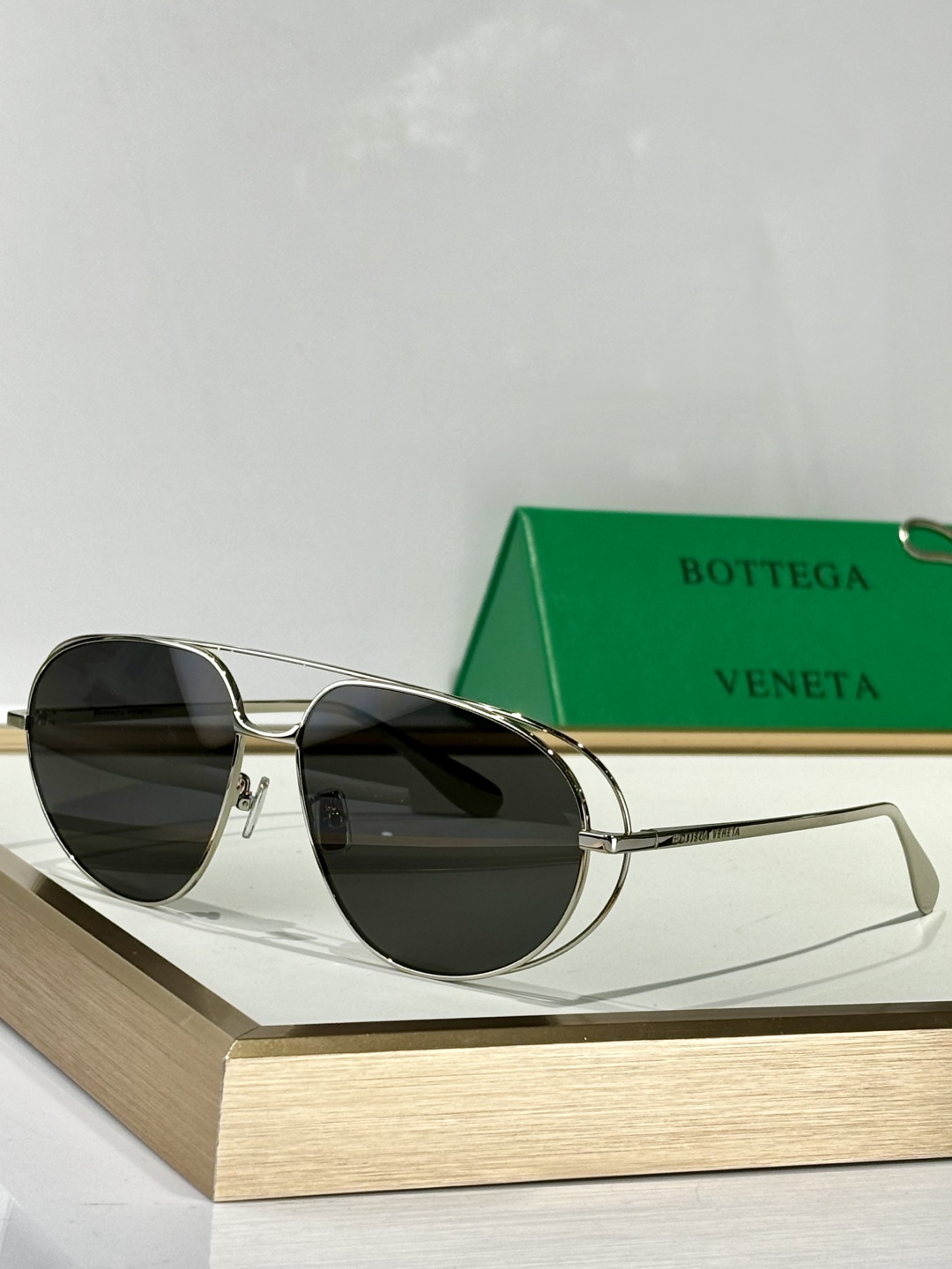  Bottega Veneta
MODEL：BV1344S
SIZE：61口15-140
