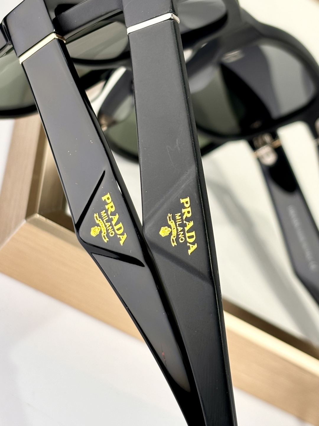  PRADA
MOD：PRA87-S
Size：59口17-145
