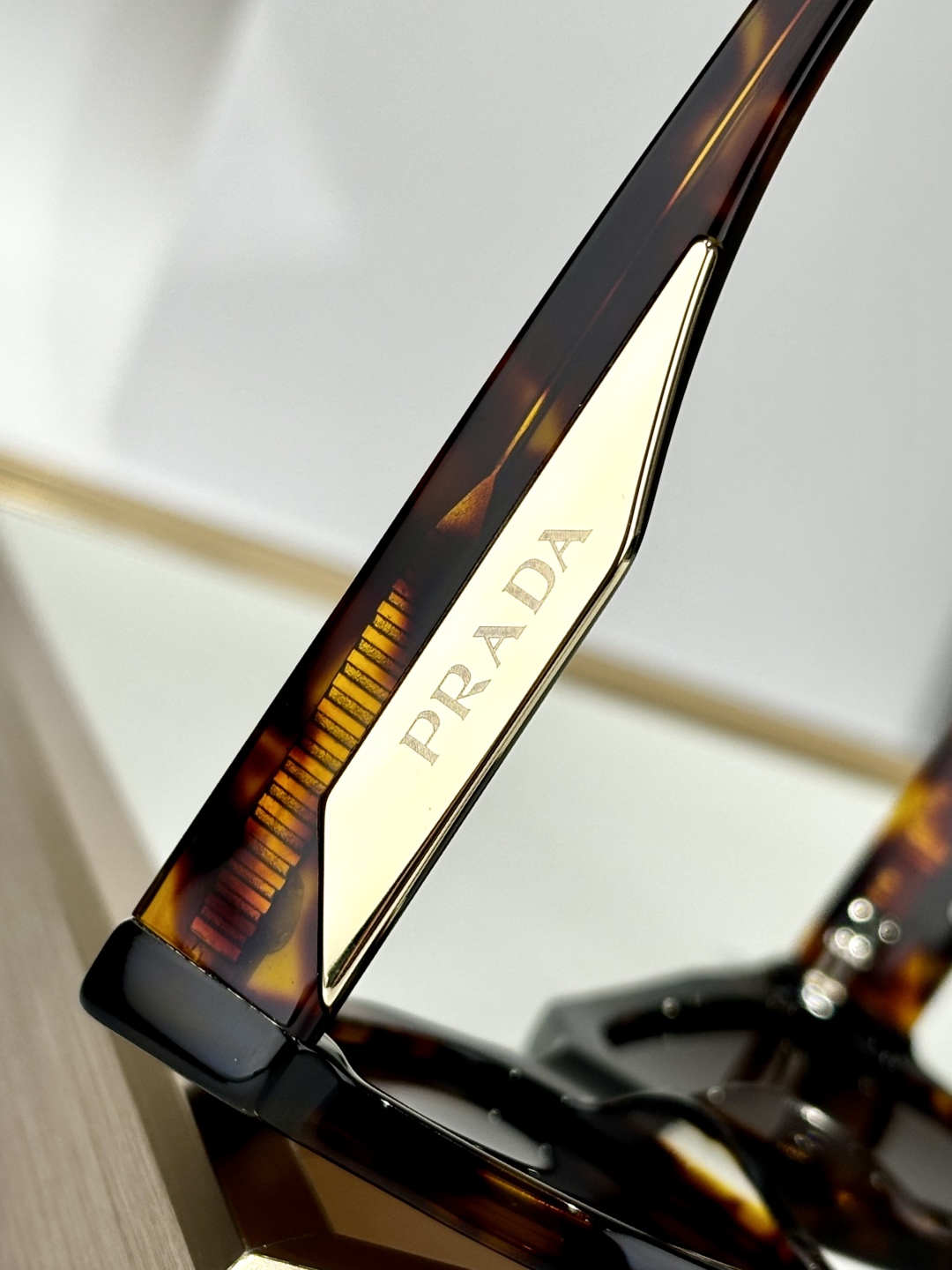  PRADA
MOD：PRA81-S
Size：59口17-145
