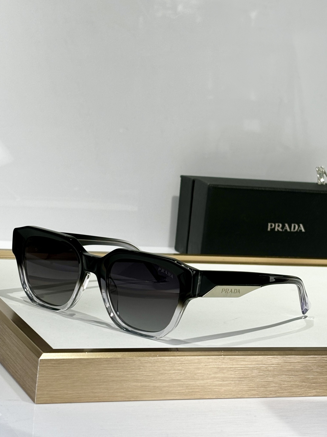  PRADA
MOD：PRA81-S
Size：59口17-145
