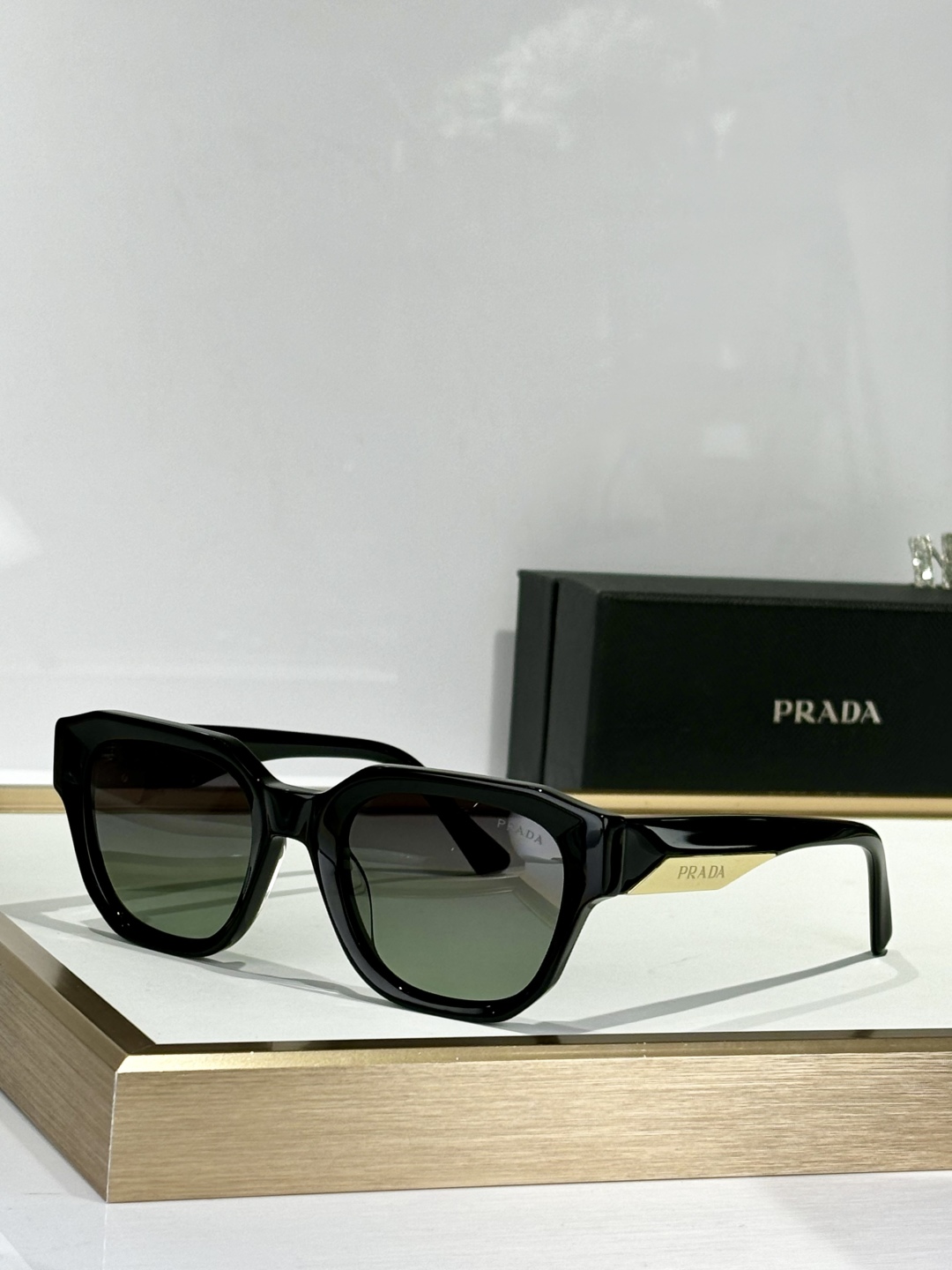  PRADA
MOD：PRA81-S
Size：59口17-145
