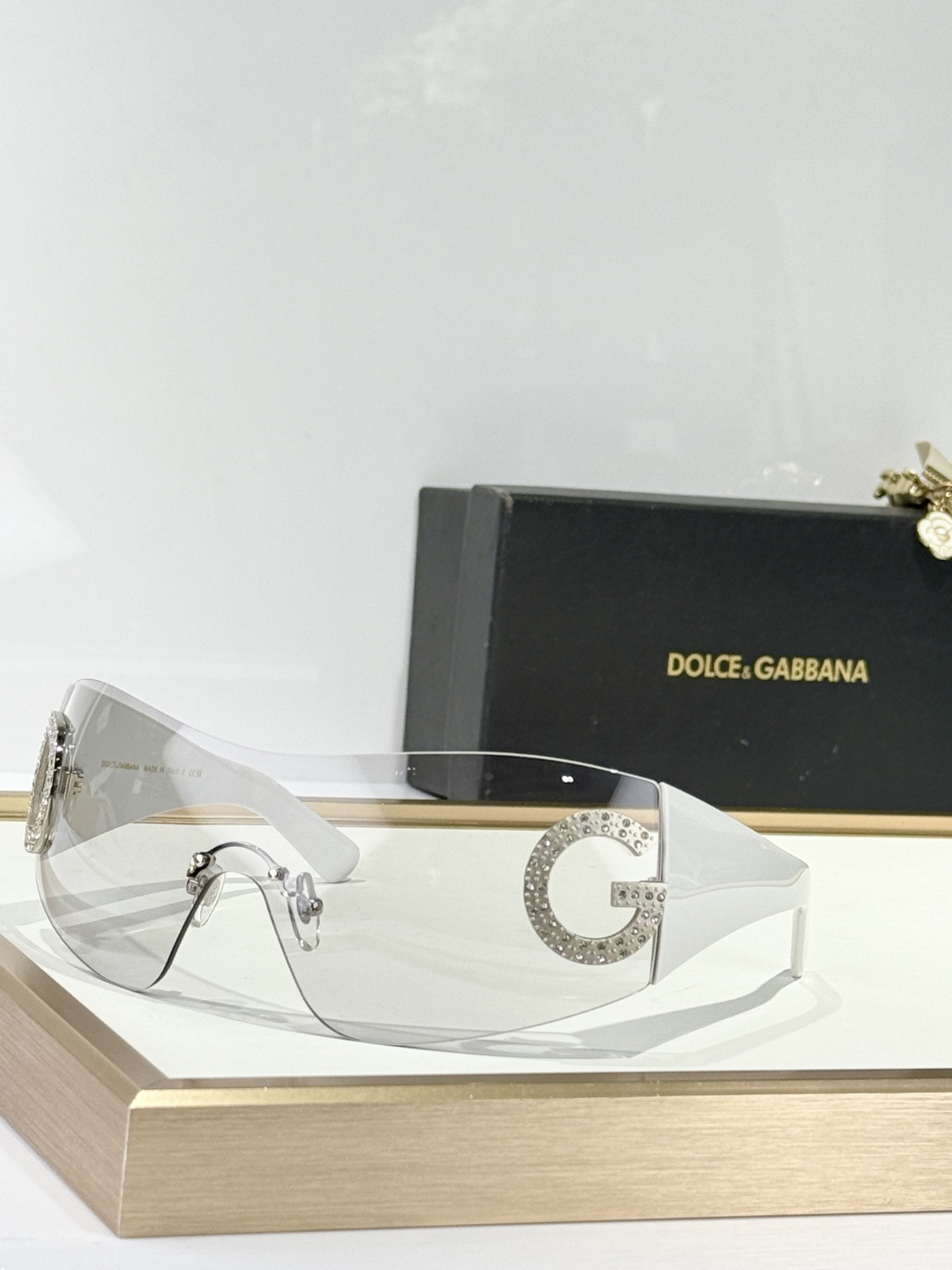  DOLCE & GABBAN*
MODEL：DG2298B
SIZE141口0-115

