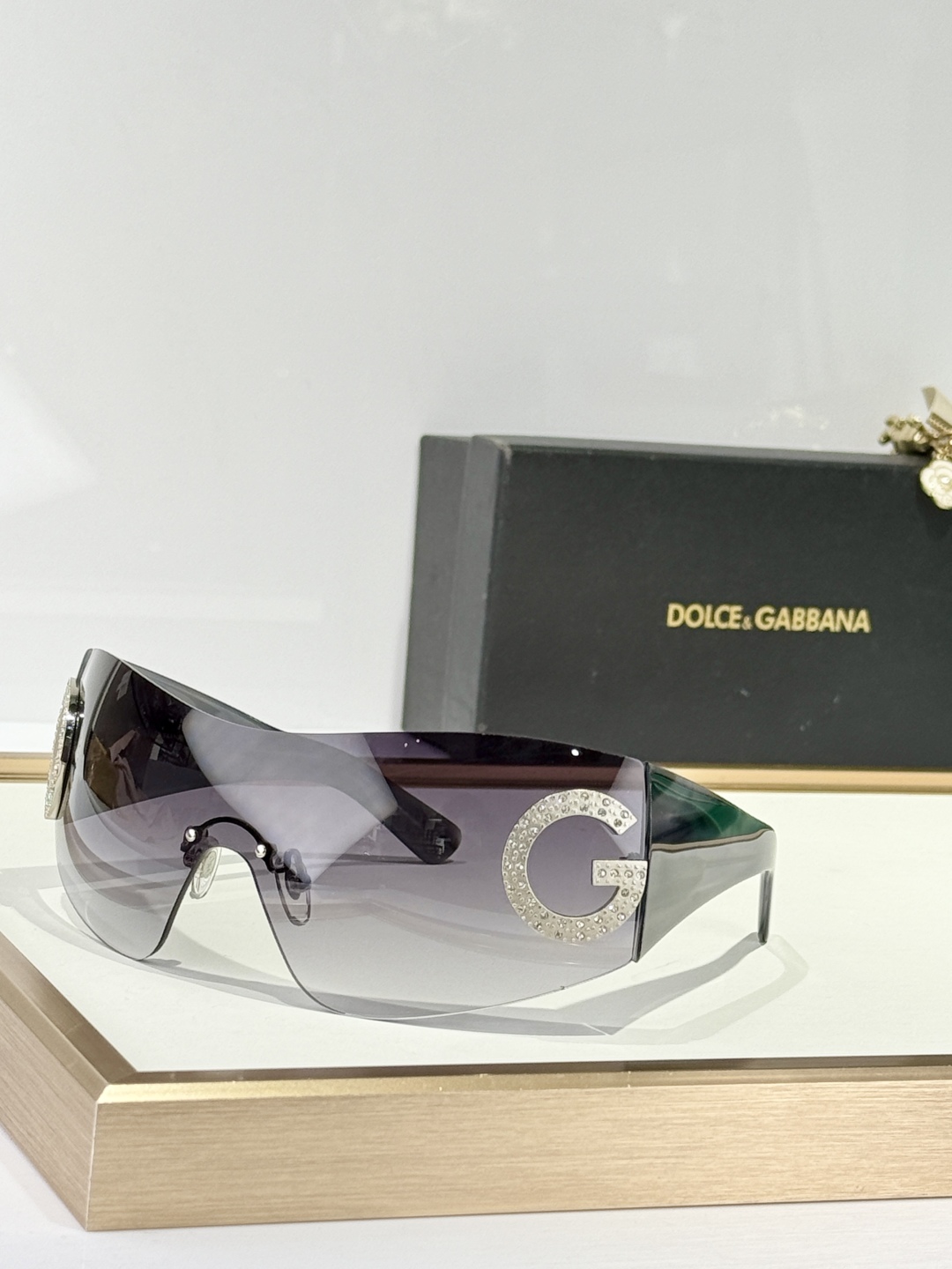  DOLCE & GABBAN*
MODEL：DG2298B
SIZE141口0-115
