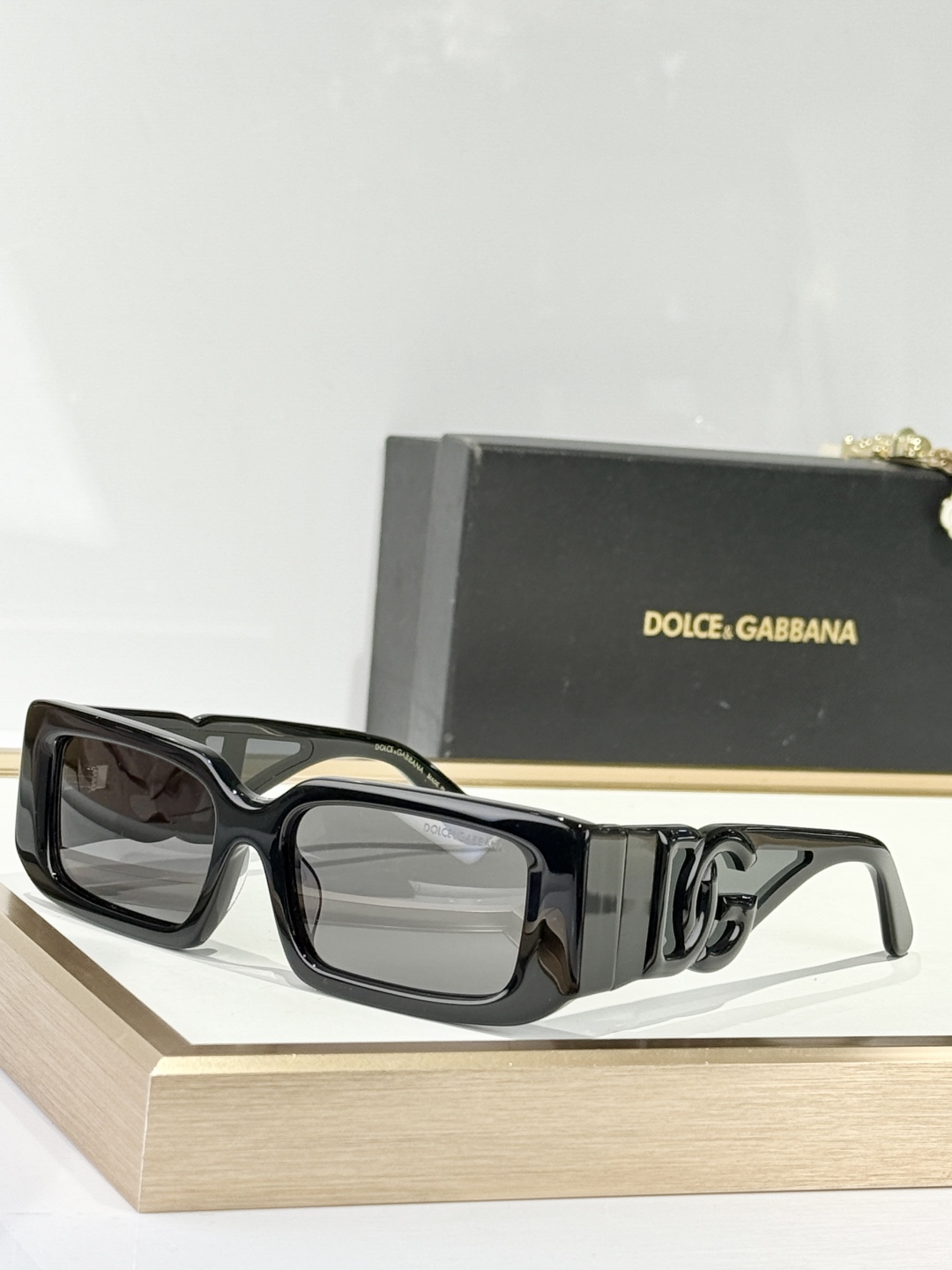 DOLCE & GABBAN*
MODEL：DG6197
SIZE53口17-145
