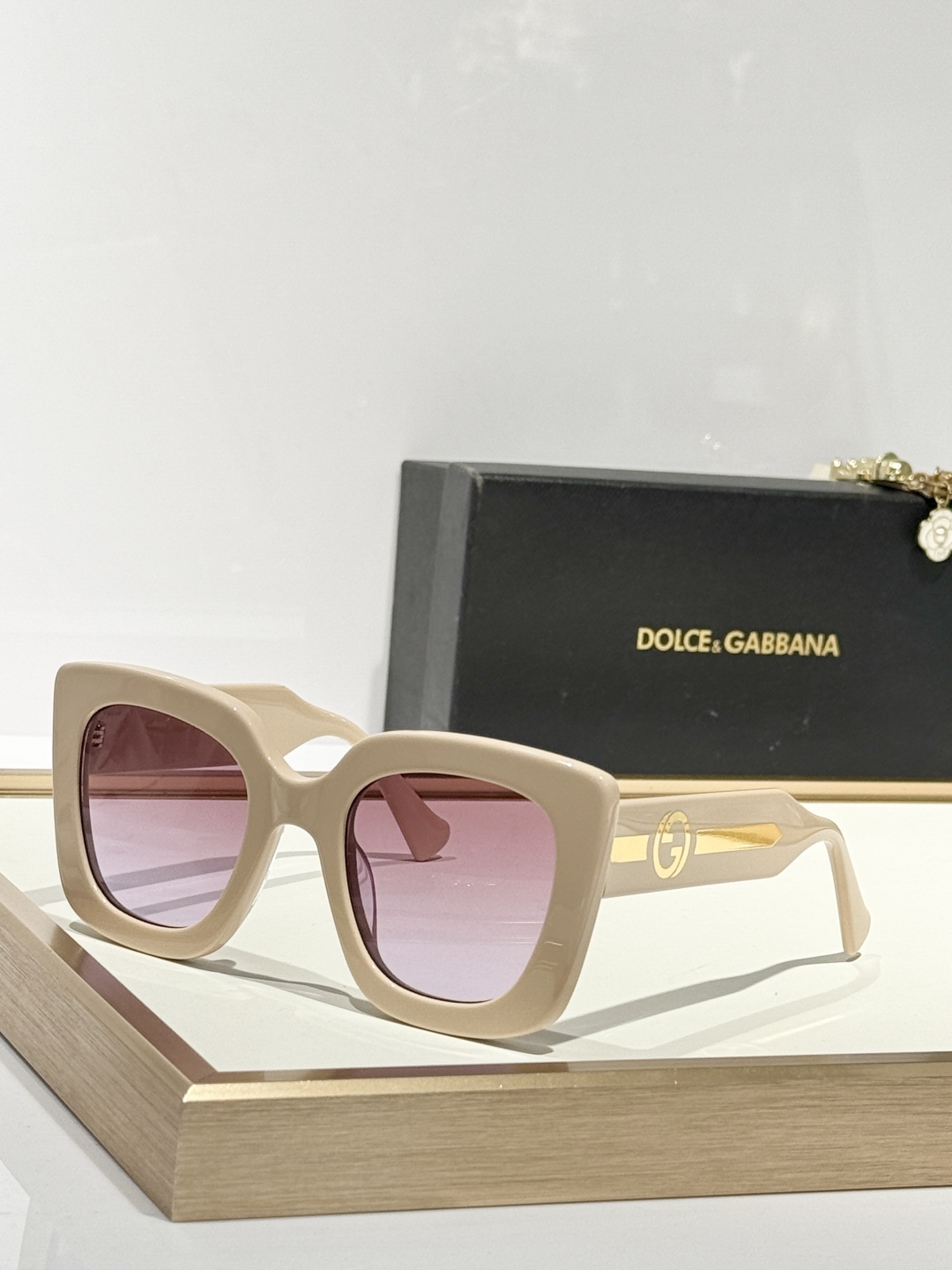  GUCC*
MODEL：GG1556S
SIZE：52口25-145
