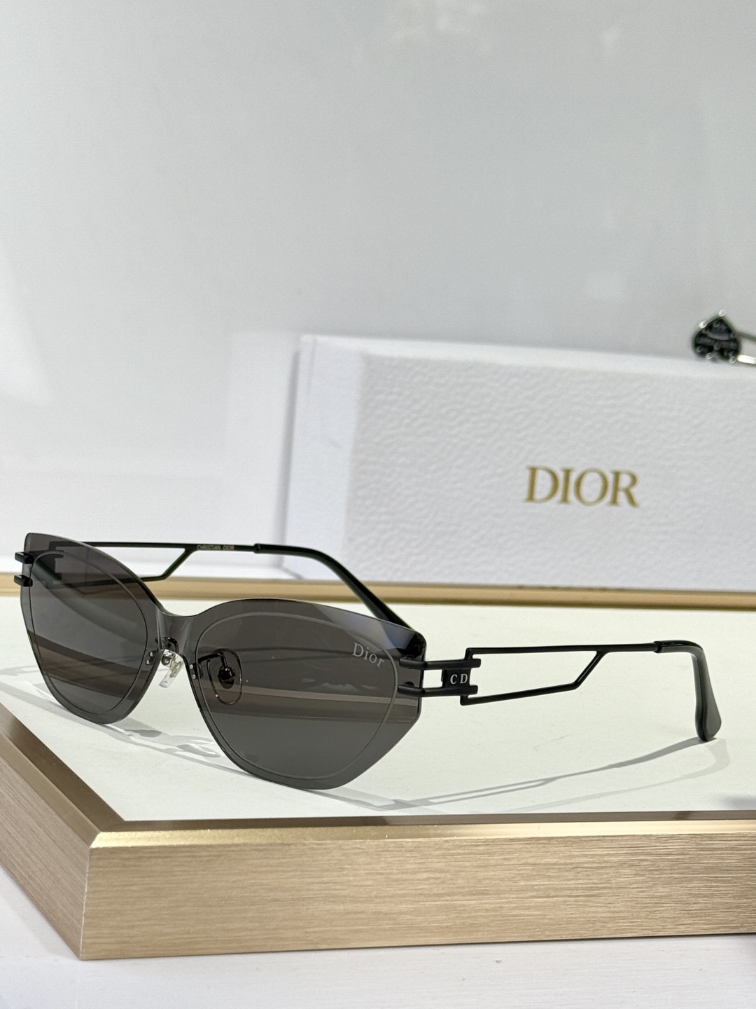  DIOR
CD 0204
Size：140口0 145
