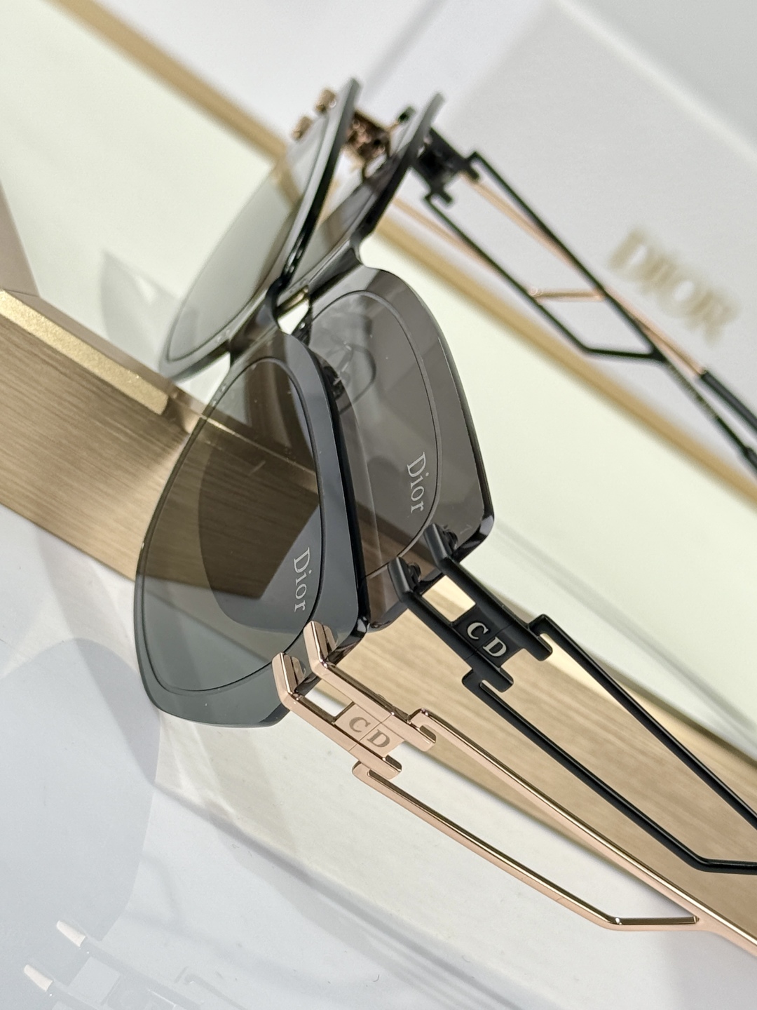  DIOR
CD 0204
Size：140口0 145
