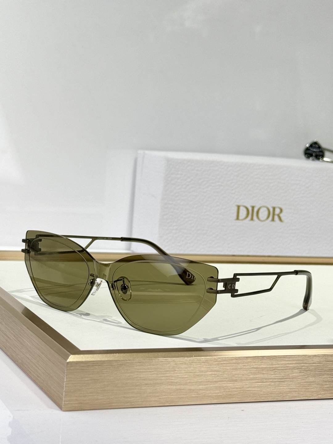  DIOR
CD 0204
Size：140口0 145
