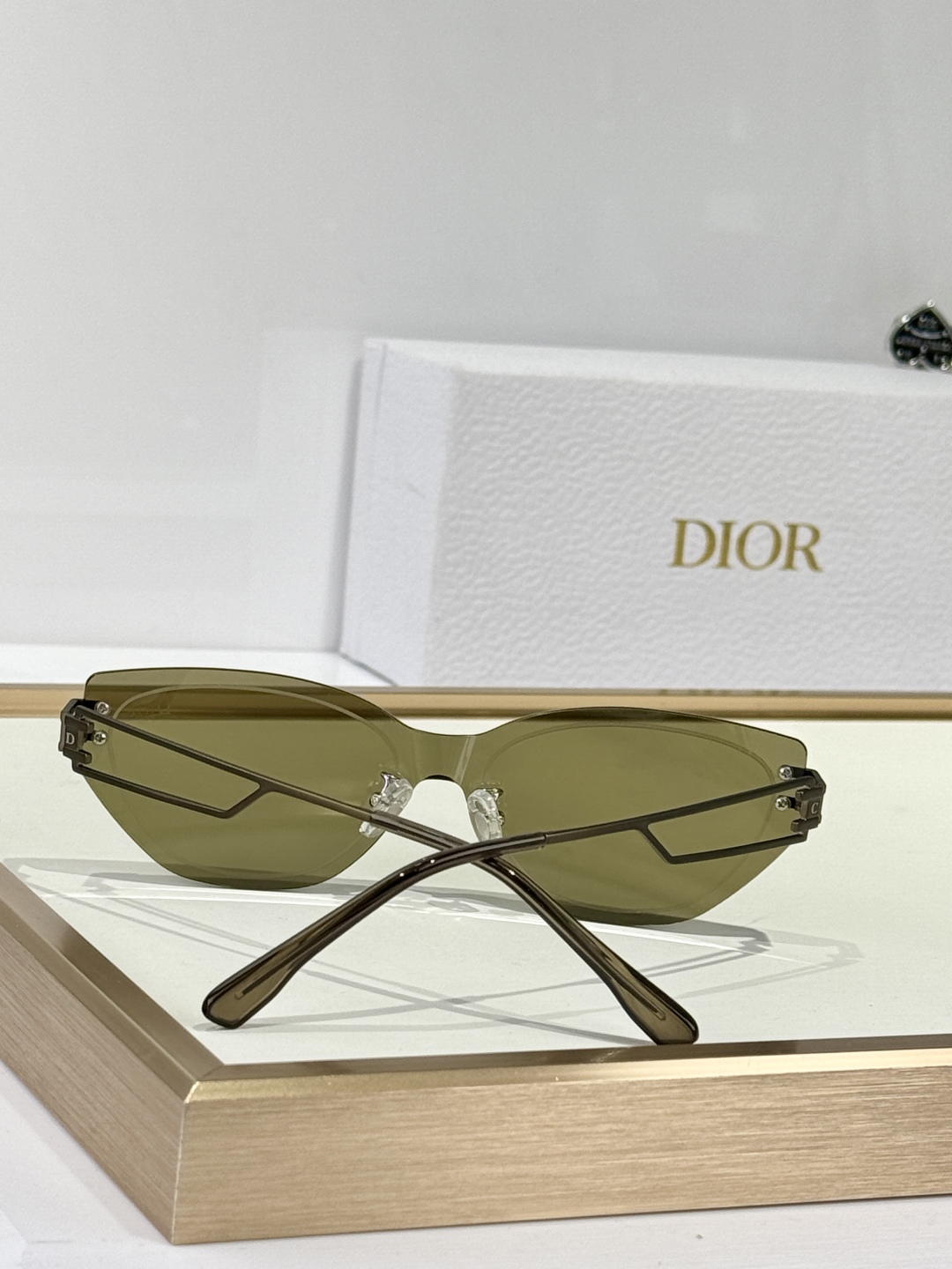  DIOR
CD 0204
Size：140口0 145
