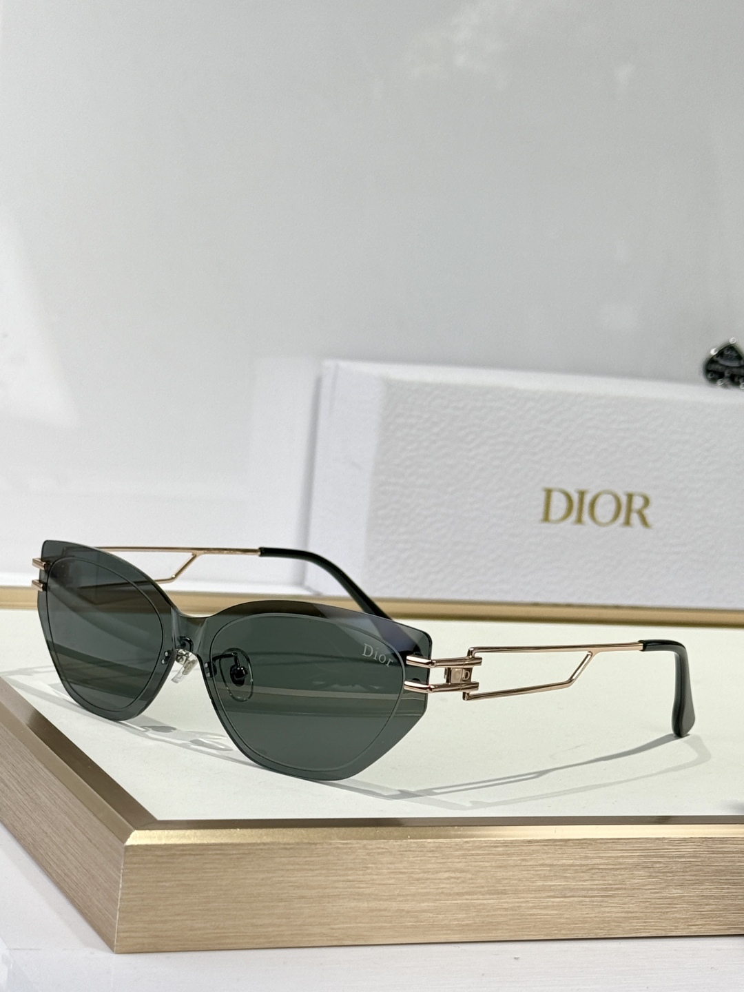  DIOR
CD 0204
Size：140口0 145

