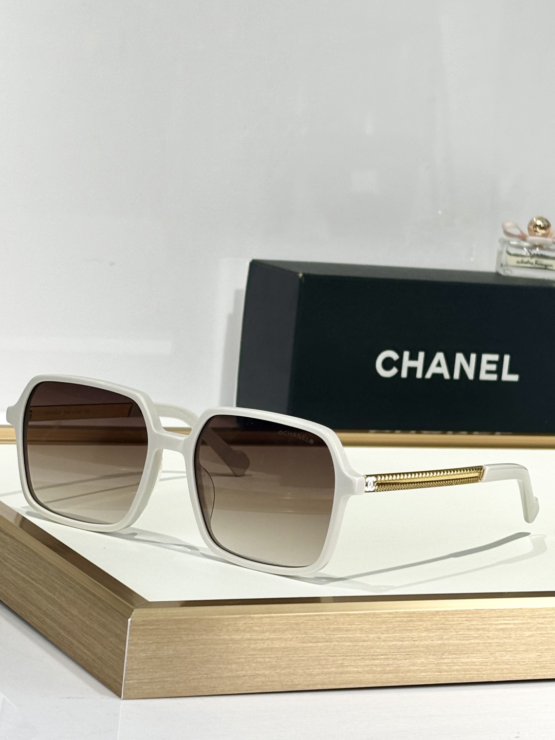  CHANEL
MOD：CH8101
Size：57口17 140
