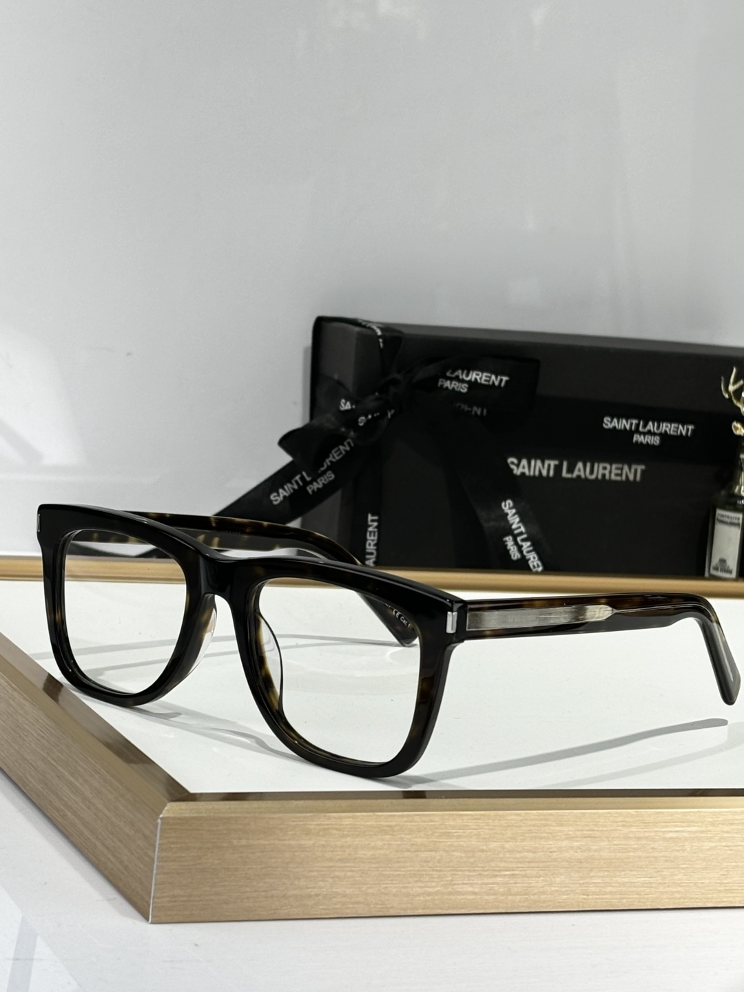  SAINT LAURE*
MODEL：SL 712
SIZE：52口19-140
