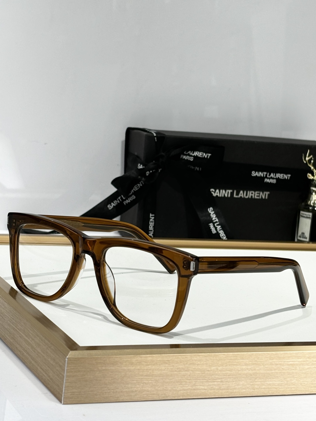  SAINT LAURE*
MODEL：SL 712
SIZE：52口19-140
