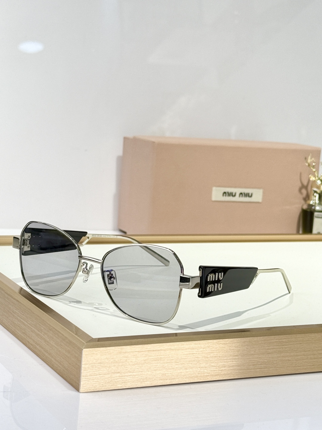  𝙈𝙄𝙐 𝙈𝙄𝙐
MOD SMU67WS
Size：55口18 145
