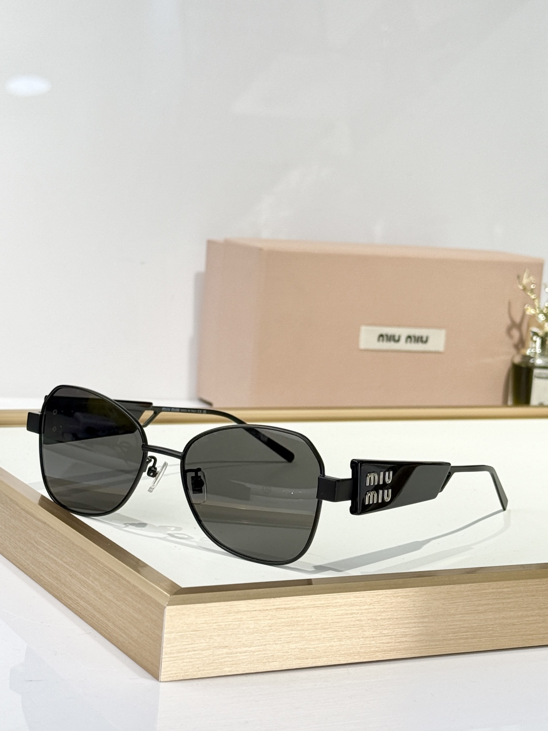  𝙈𝙄𝙐 𝙈𝙄𝙐
MOD SMU67WS
Size：55口18 145

