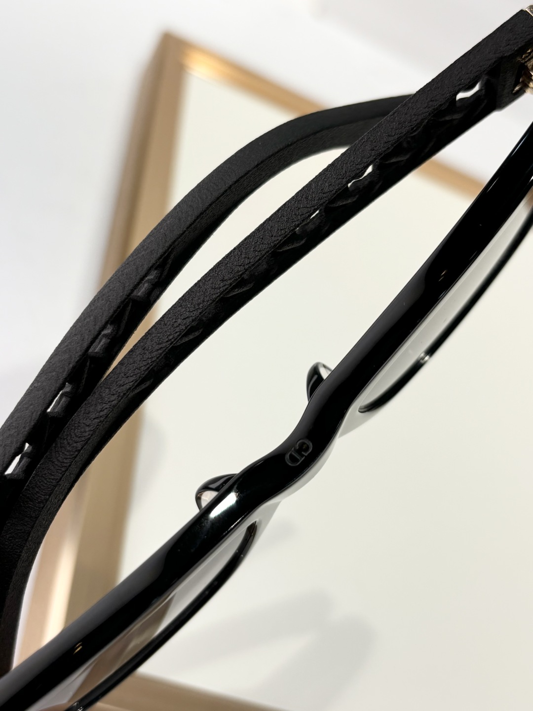  DIOR
MOD：VeryDior S21
Size：53口20 140
