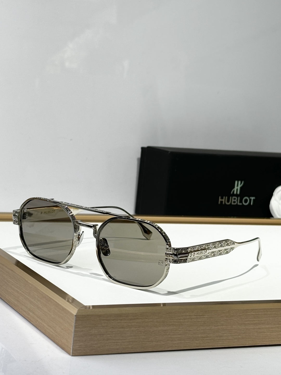  HUBLO
MODH320
Size59-14-145

