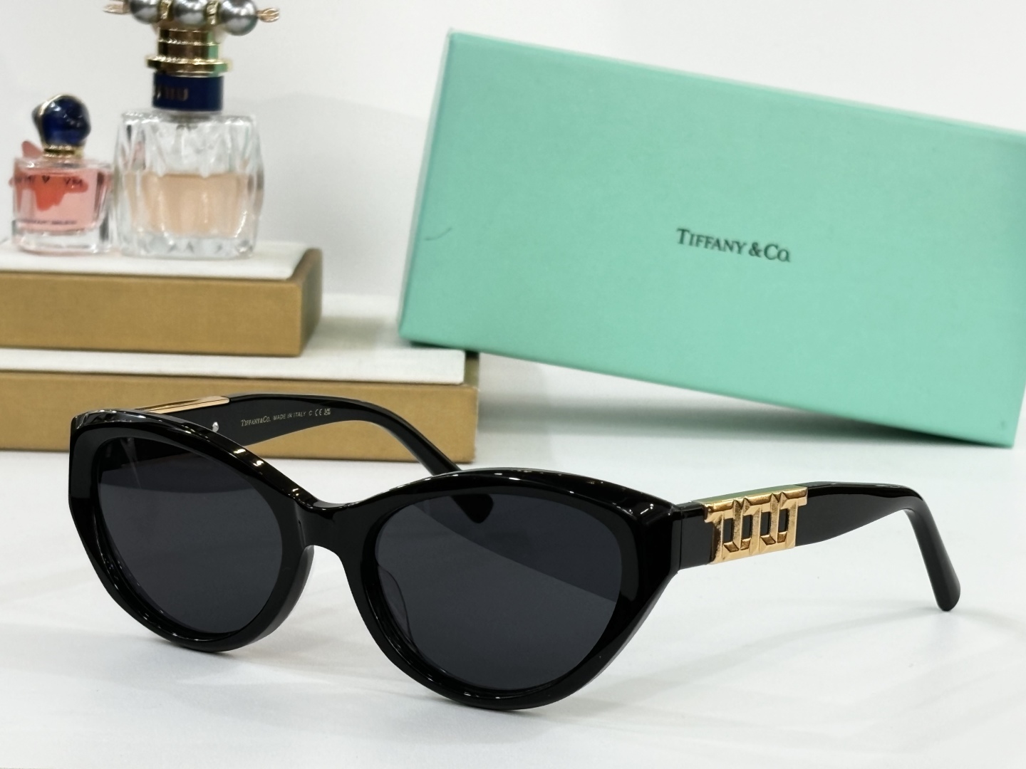  TIFFANY&Co.
MODEL：TF5015 
SIZE：56口19-143
