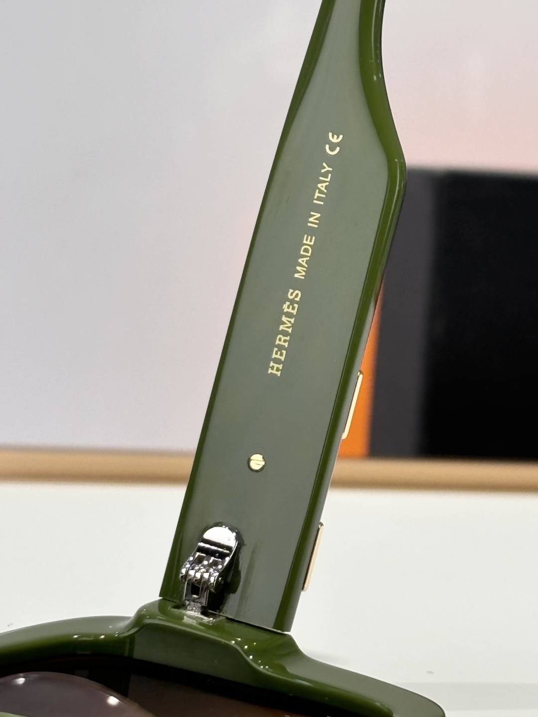  HERMES
经典款
MOD：HS1907
size：55-18-145
