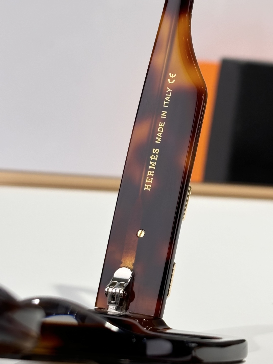  HERMES
经典款
MOD：HS1907
size：55-18-145
